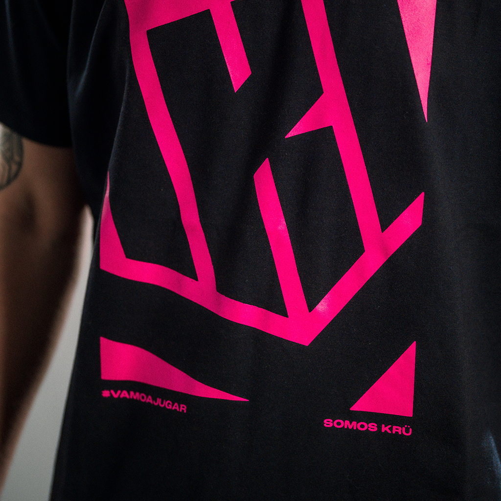 Remera Negra Urban Style - KRÜ